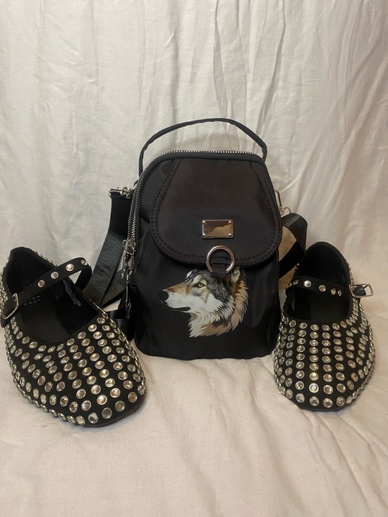 Well Dressed Wolf Handbags - Wolf Crossbody Bag
